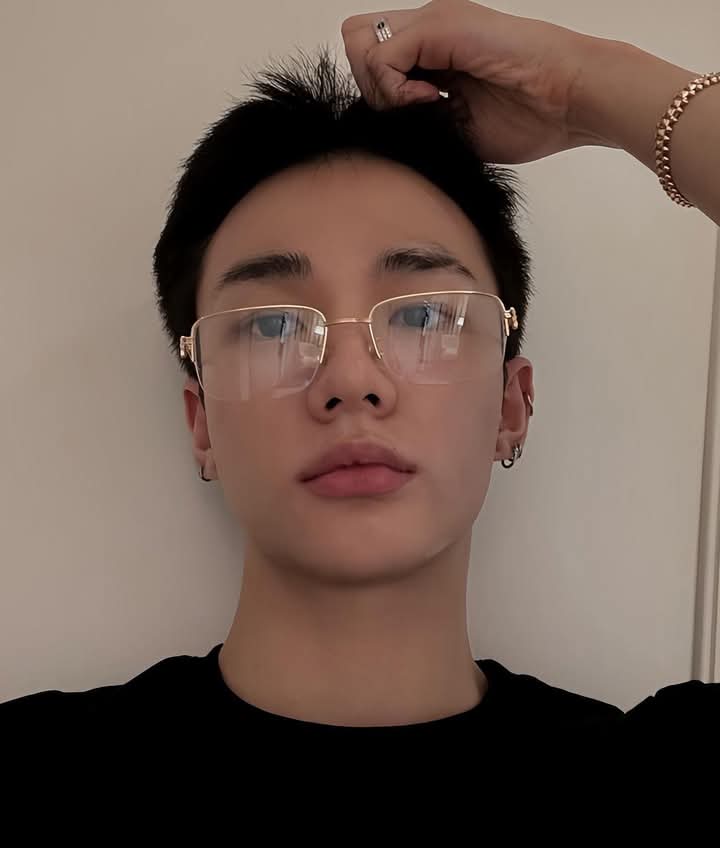 Latest photo of Hyunjin (Stray Kids)