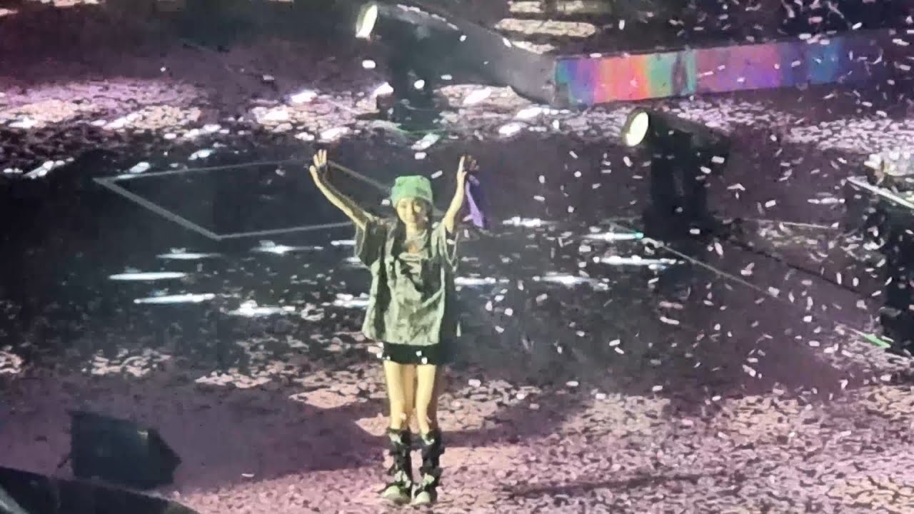 Behind-the-scenes cut of Taeyeon (Girls' Generation)