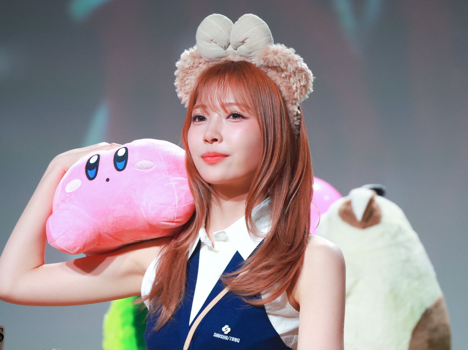 Behind-the-scenes cut of Mayuka (NiziU)