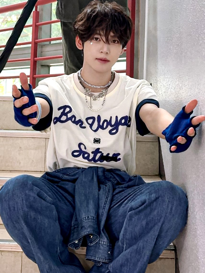 Foto aktivitas terbaru Han Yujin (ZEROBASEONE)