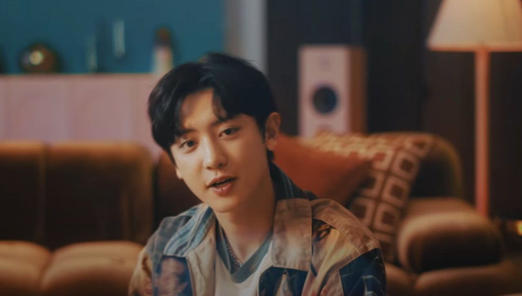 Behind-the-scenes cut of Chanyeol (EXO)