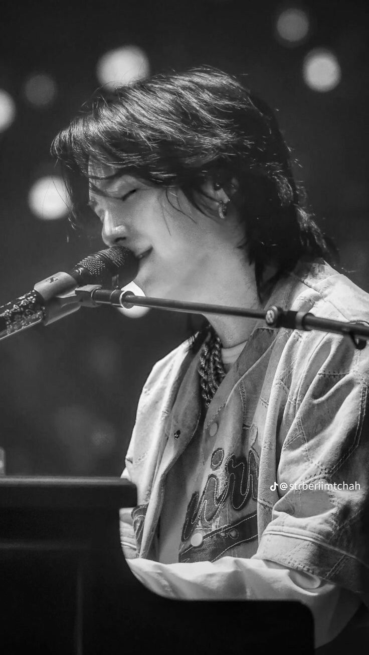 Latest photo of SUGA (BTS)