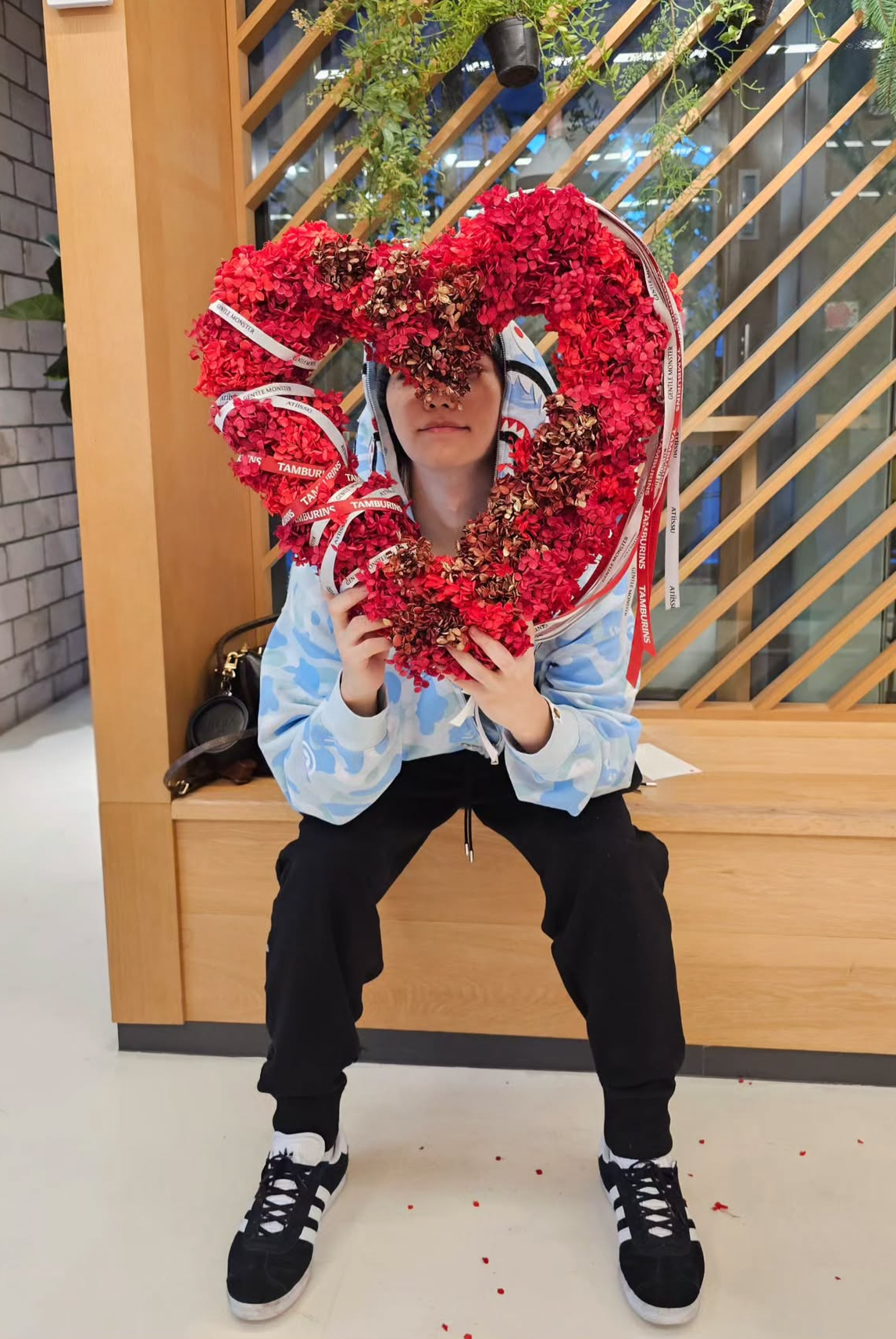 Latest photo of Felix (Stray Kids)