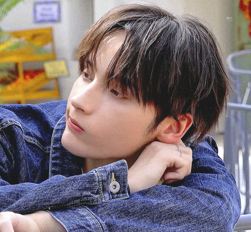 Latest photo of HueningKai (TOMORROW X TOGETHER)