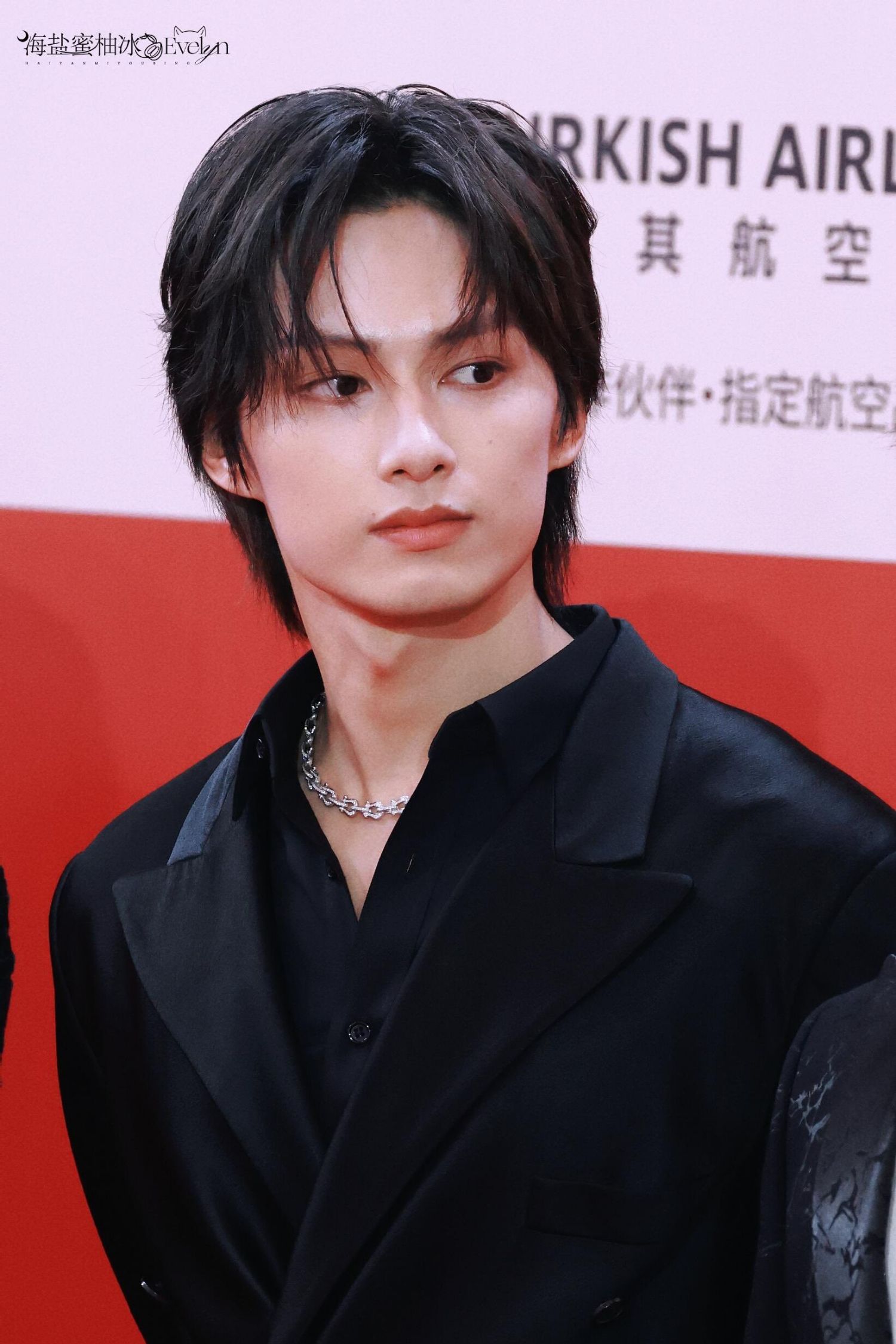 Behind-the-scenes cut of Jun (SEVENTEEN)