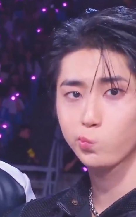 Behind-the-scenes cut of HAN (Stray Kids)