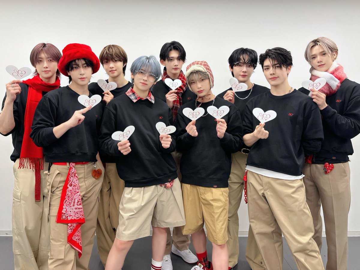 Recent activity shot of &TEAM