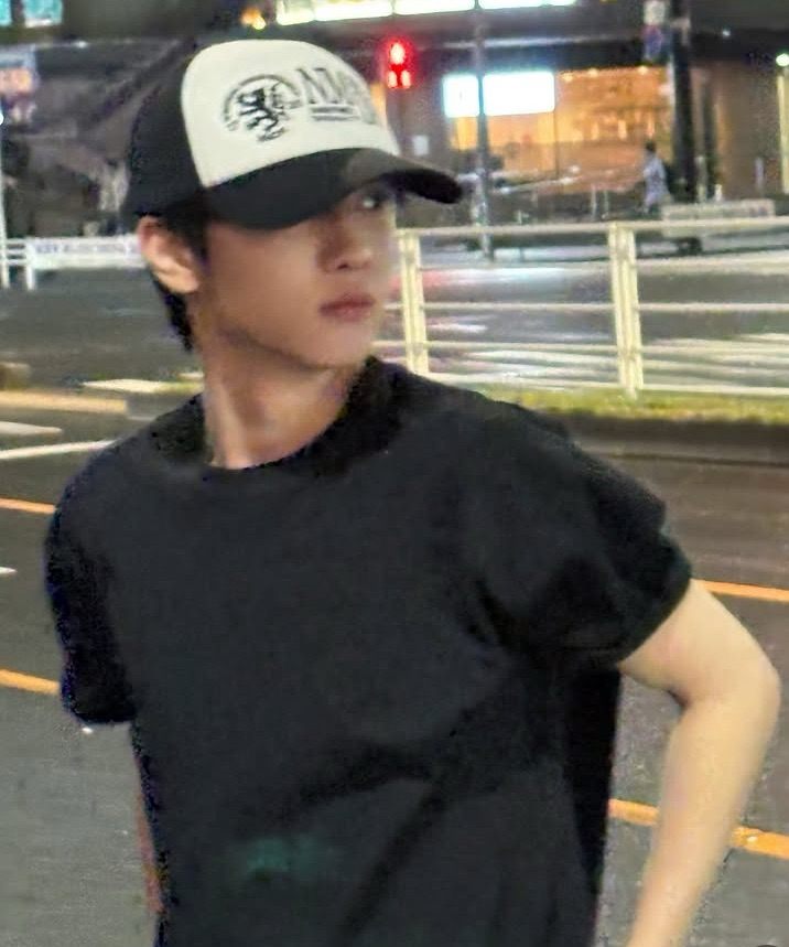 Behind-the-scenes cut of Yujun (Xikers)