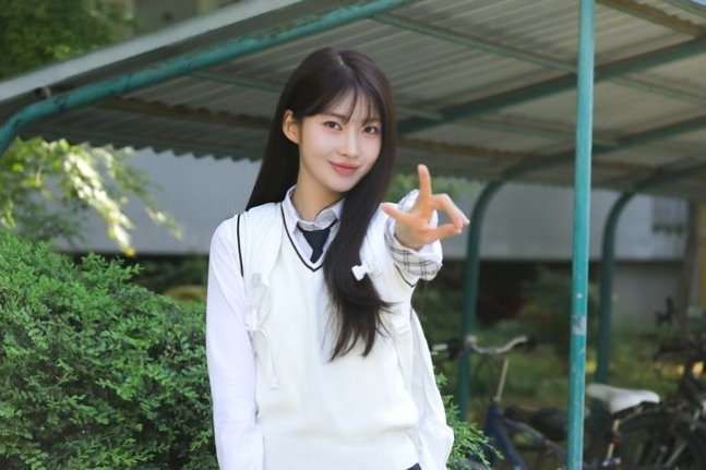 A moment captured by Sihyeon (EVERGLOW)'s fan