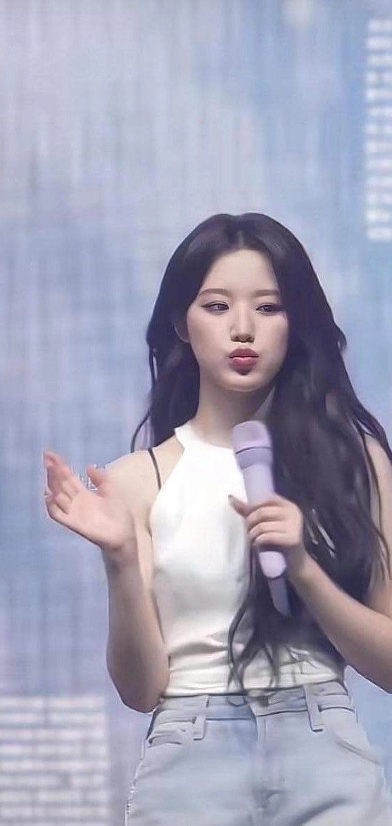 Recent activity shot of Shuhua (i-dle)