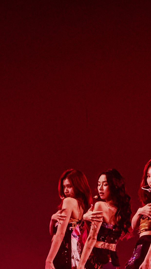 Foto aktivitas terbaru TWICE