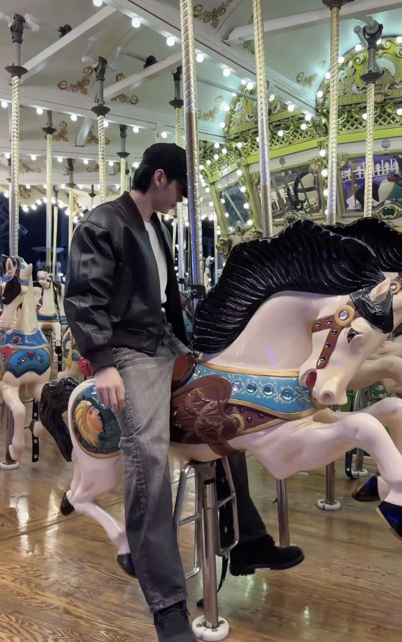 Foto aktivitas terbaru Heeseung (ENHYPEN)