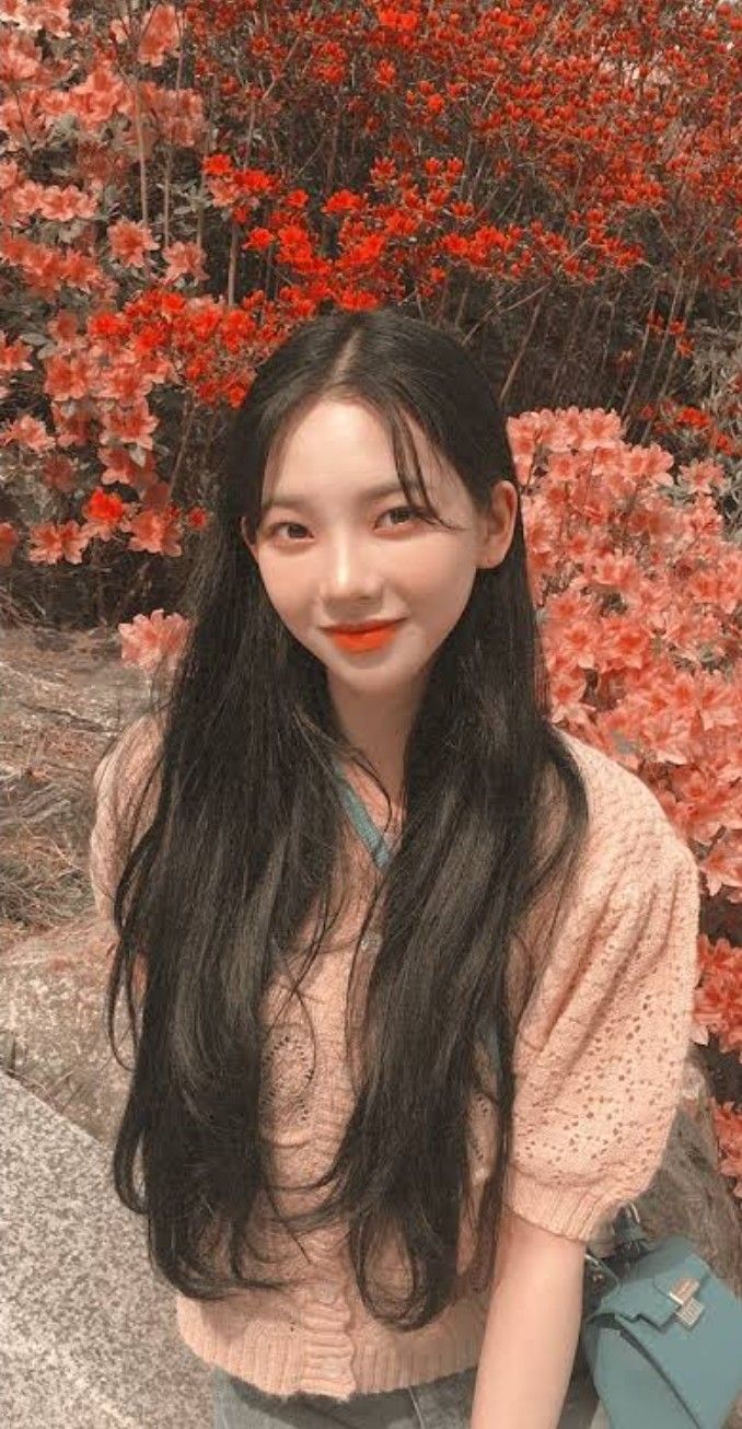 Behind-the-scenes cut of Karina (aespa)