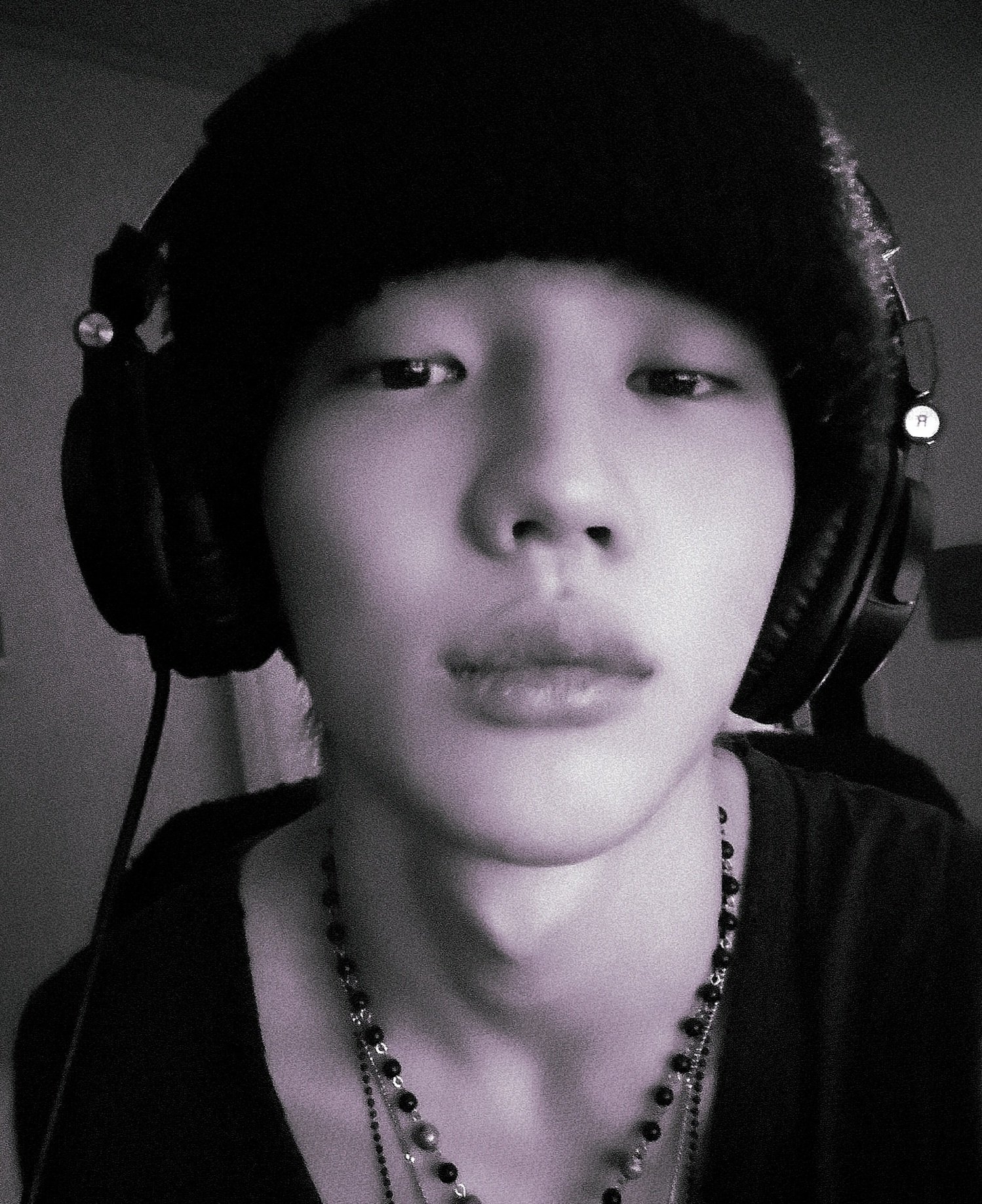 Behind-the-scenes cut of Junhyeok (TNX)