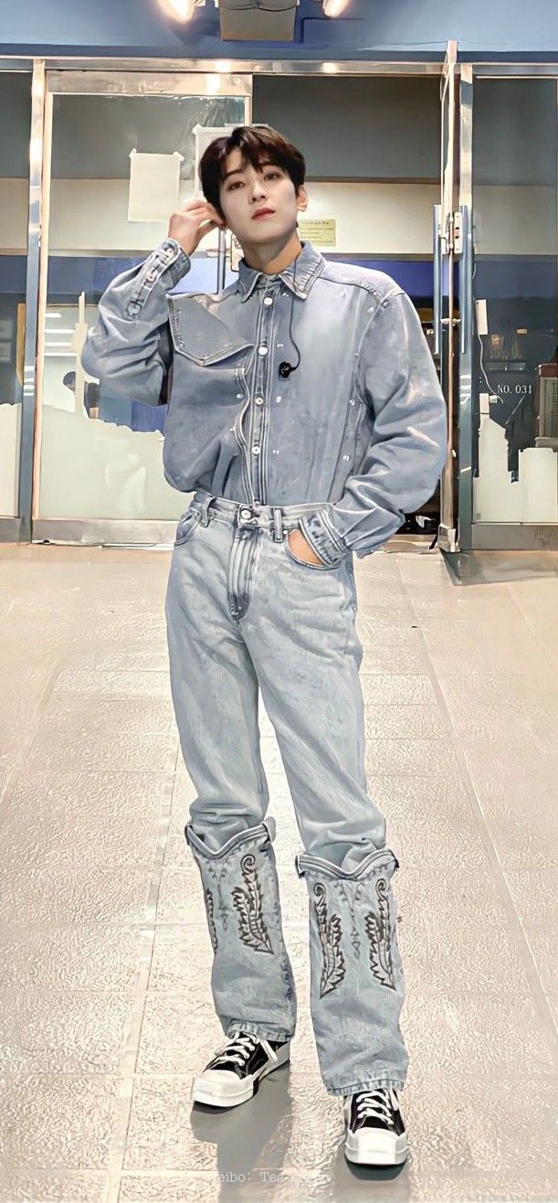 원우 (세븐틴)의 최신 사진