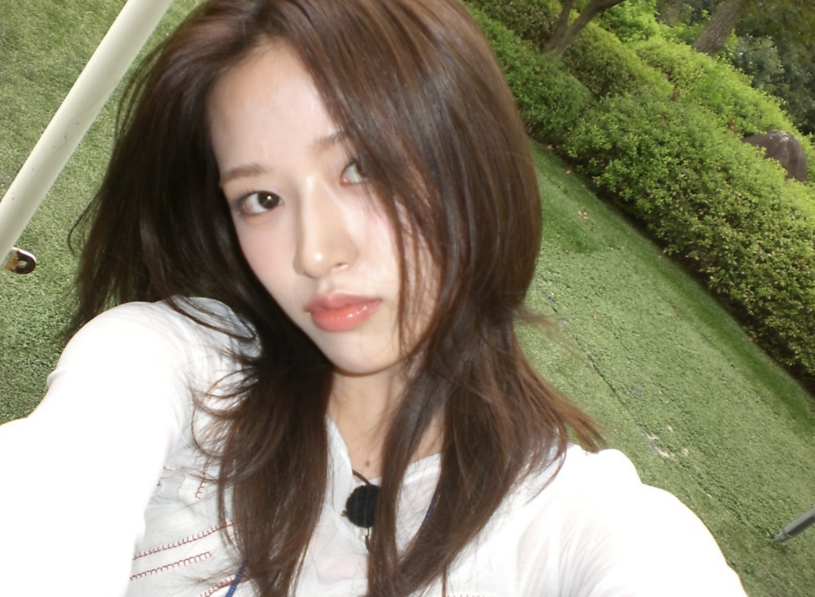 안유진 (IVE)의 비하인드 컷