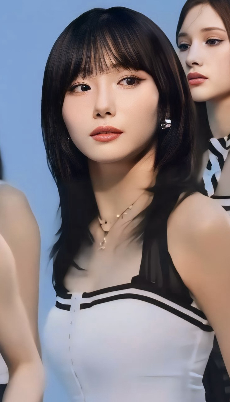 Recent activity shot of Seo Youngeun (Kep1er)