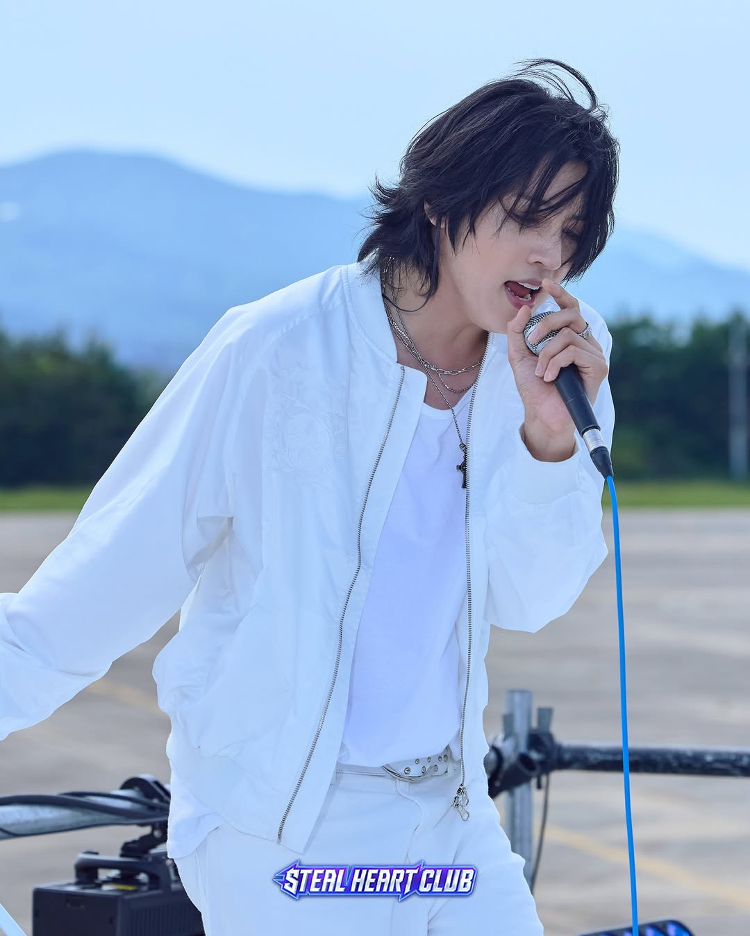 Recent activity shot of Wooseok (PENTAGON)