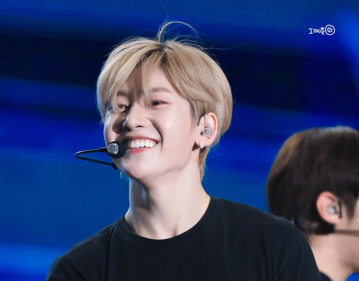 石马修 (ZEROBASEONE)的最新活动照片