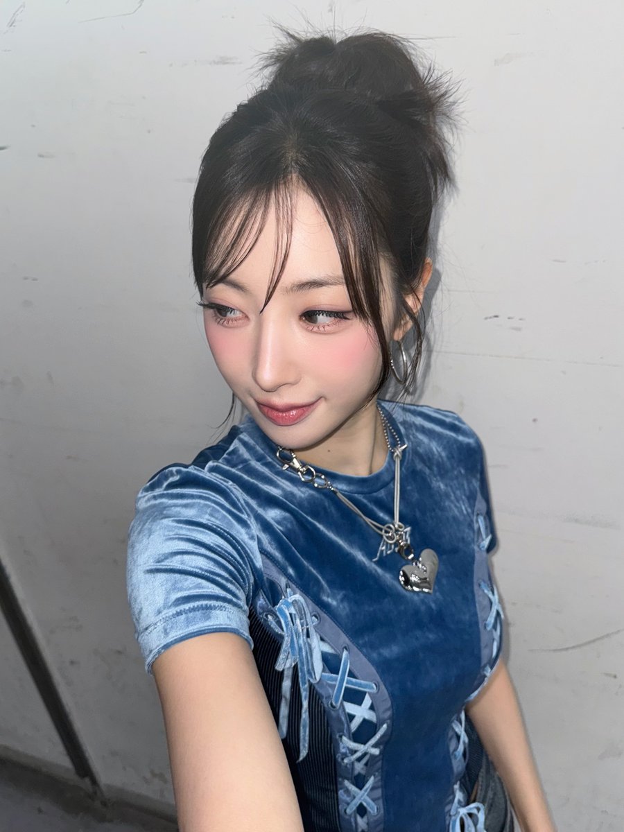 A moment captured by H1-KEY's fan