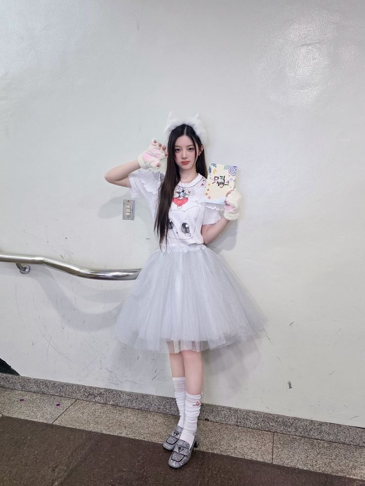 Recent activity shot of Minju (ILLIT)