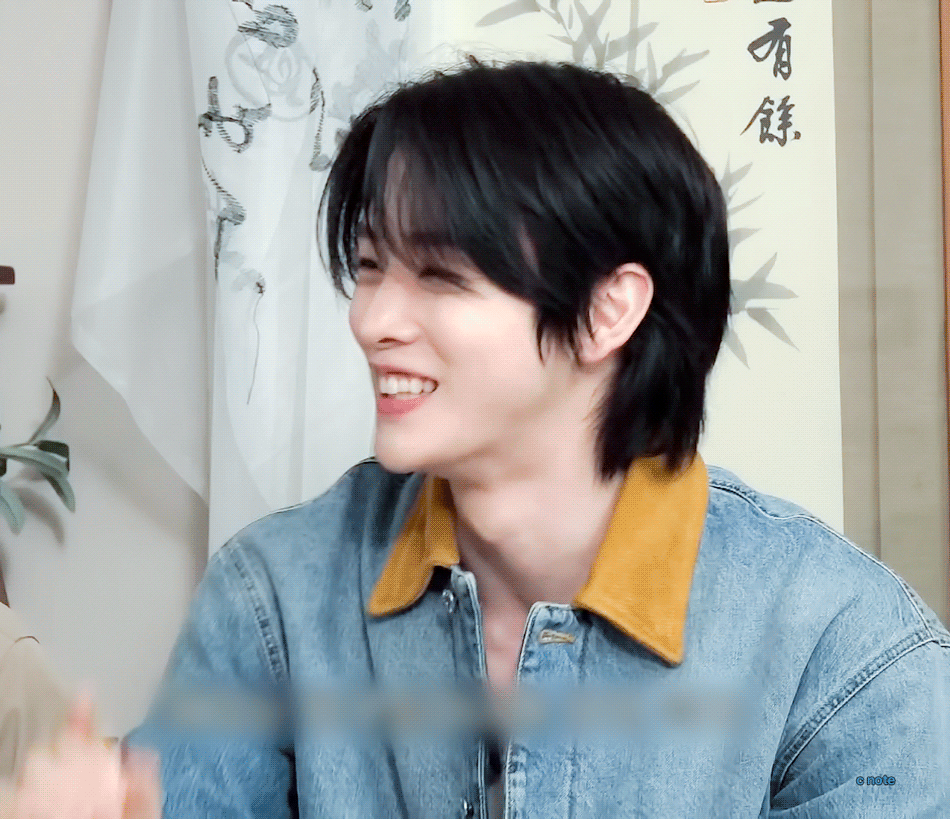 Recent activity shot of Sungchan (RIIZE)