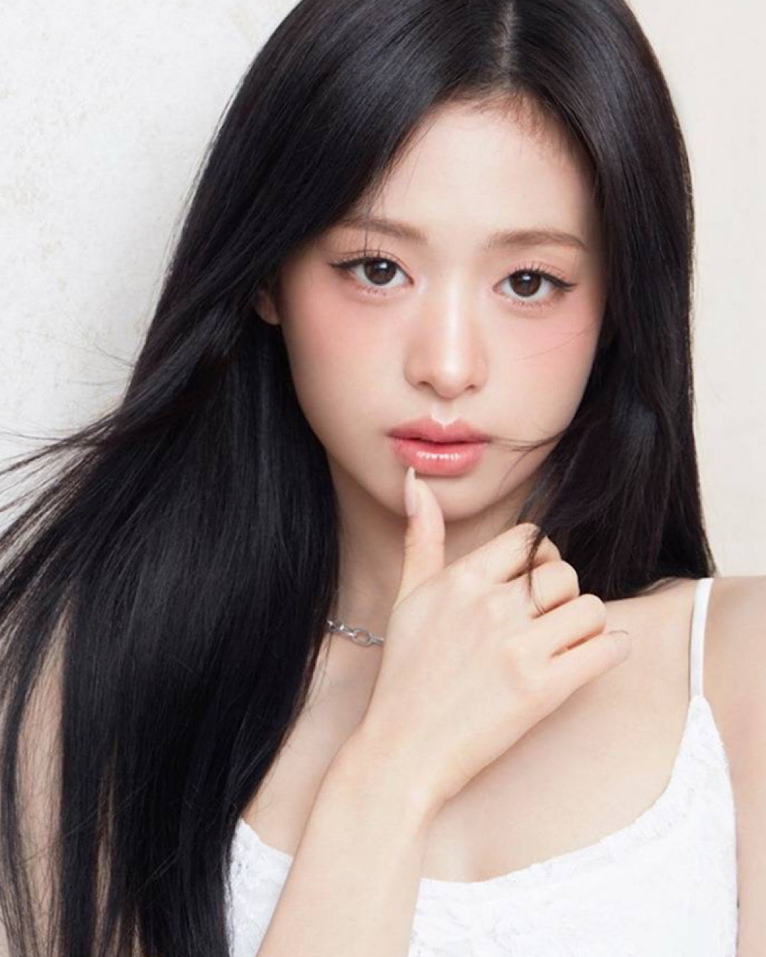 Latest photo of Ahyeon (BABYMONSTER)