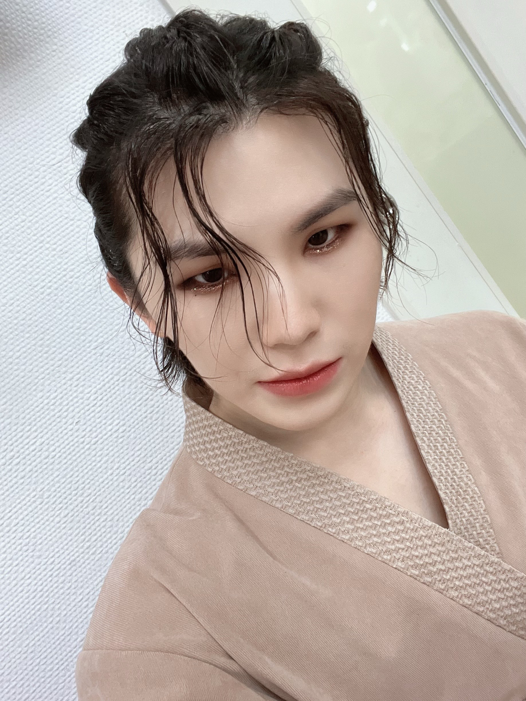 Popular K-POP post loved by fans