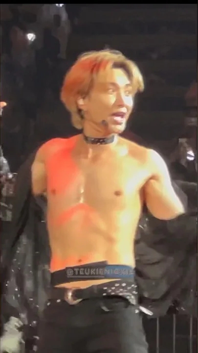 Behind-the-scenes cut of Leeteuk (Super Junior)