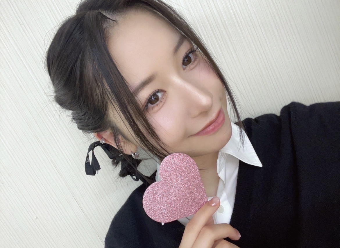 A moment captured by Kasahara Momona (ME:I)'s fan