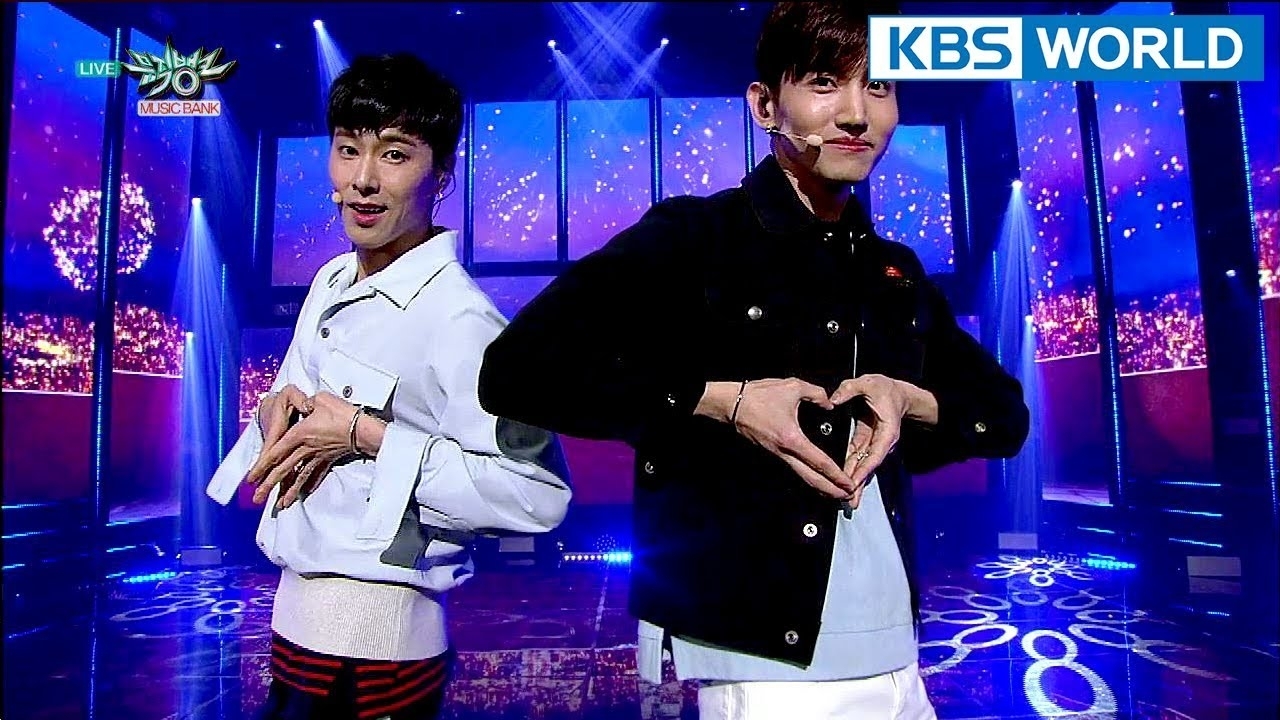 Behind-the-scenes cut of TVXQ