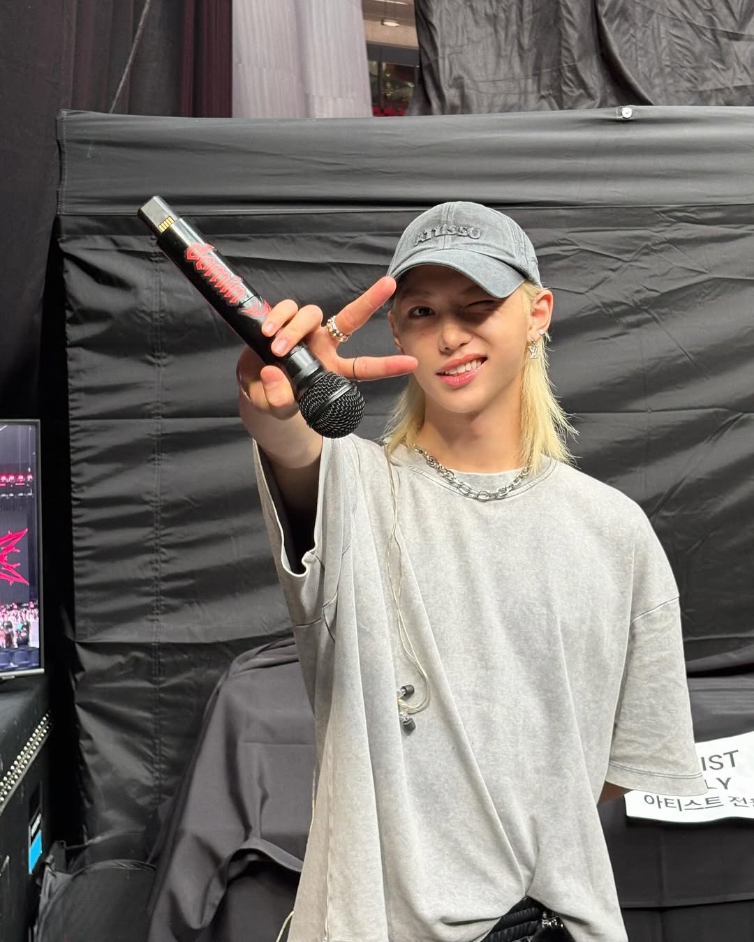 Recent activity shot of Felix (Stray Kids)