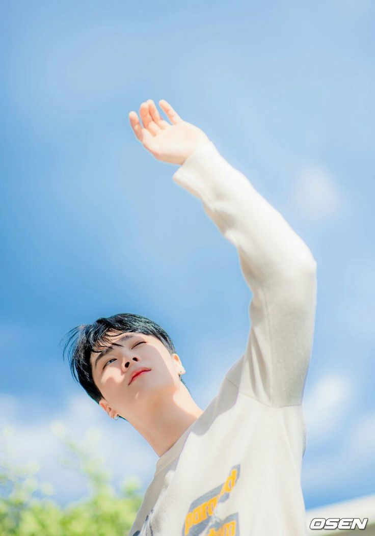 Latest photo of Moonbin (ASTRO)
