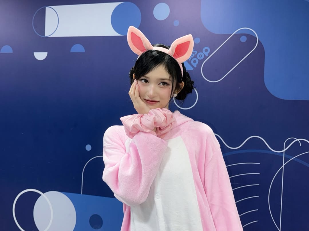 Latest photo of Leeseo (IVE)