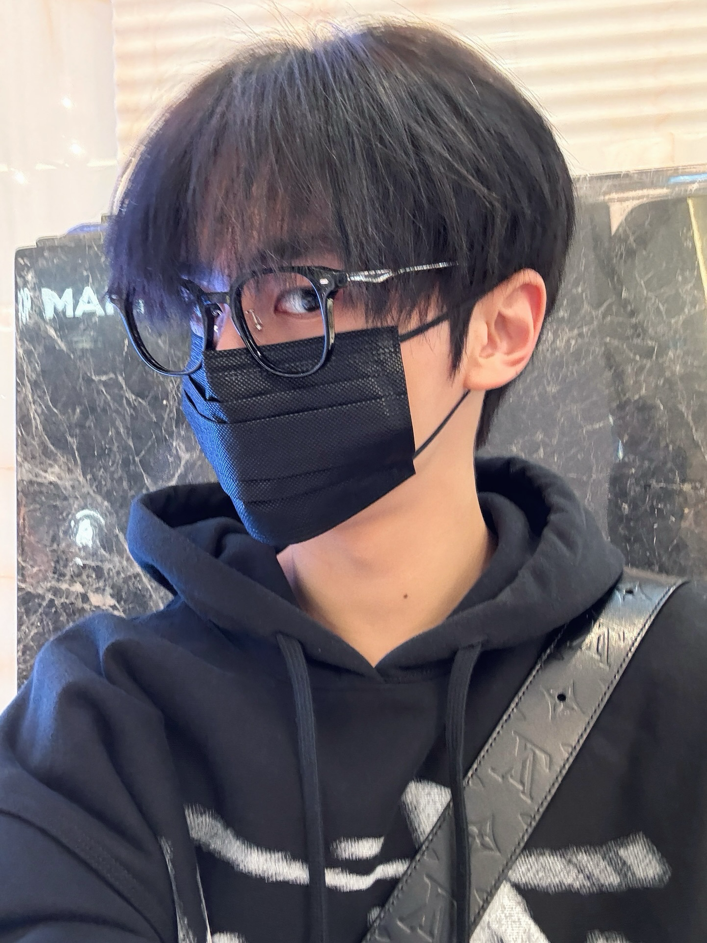 Behind-the-scenes cut of Kim Gyuvin (ZEROBASEONE)