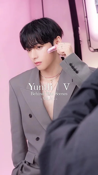 Foto terbaru V (BTS)