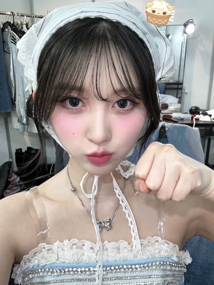 Recent activity shot of Gaeul (IVE)