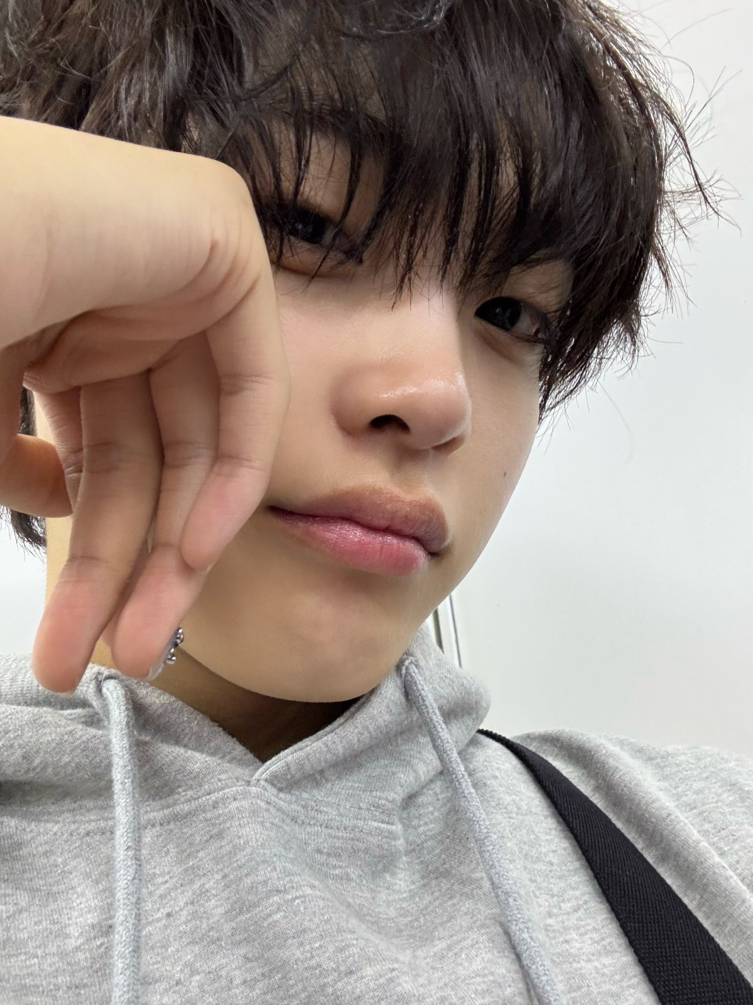 Latest photo of Hyeongjun (CRAVITY)