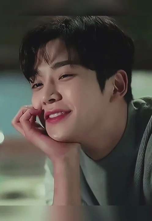 Latest photo of Rowoon