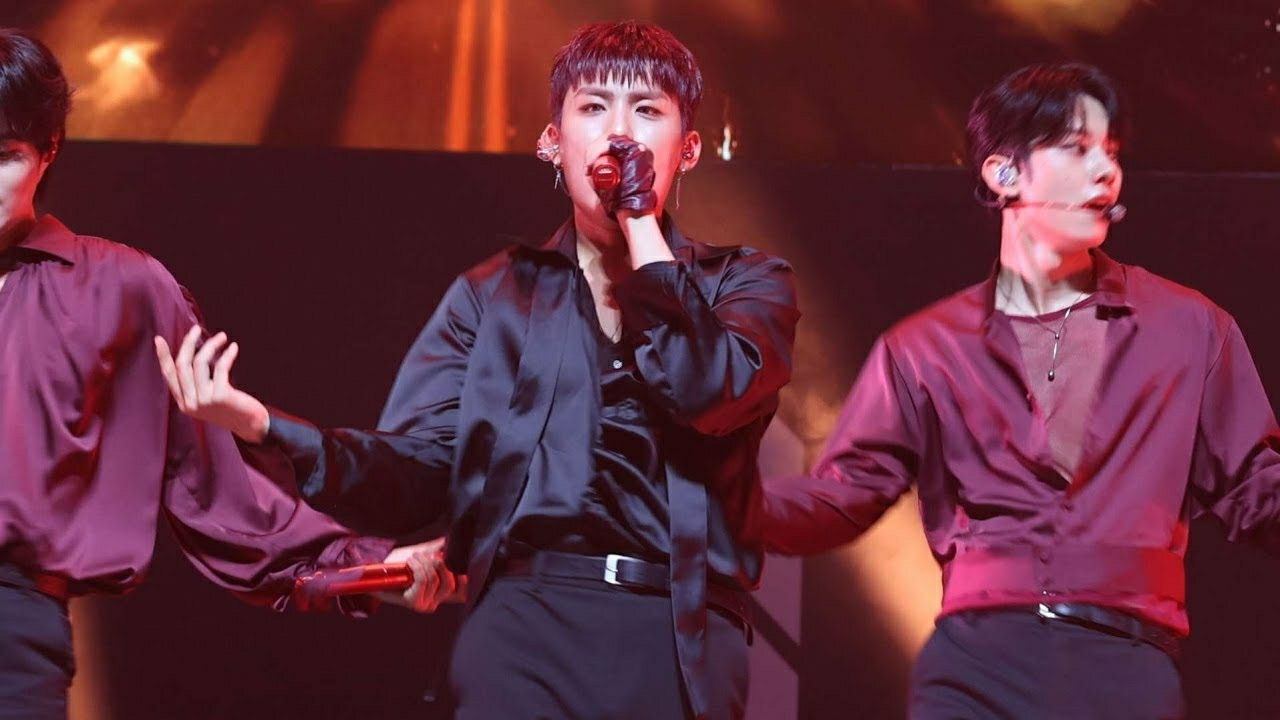 Behind-the-scenes cut of Park Woojin (AB6IX)