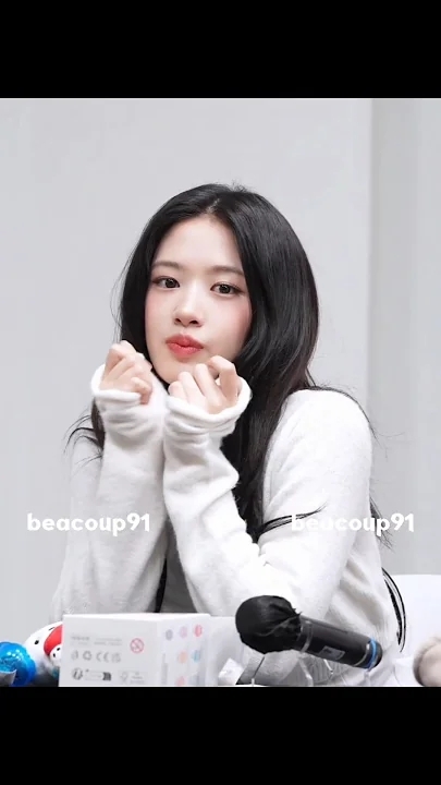 Behind-the-scenes cut of An Yujin (IVE)