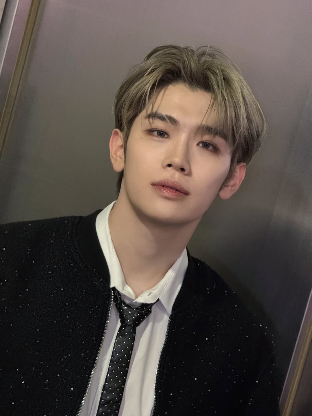 Recent activity shot of Kim Taerae (ZEROBASEONE)