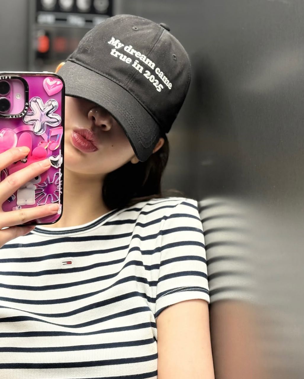 Recent activity shot of Jang Wonyoung (IVE)