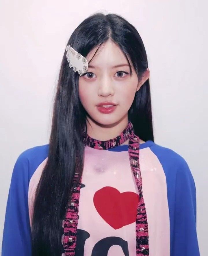 Latest photo of Minju (ILLIT)