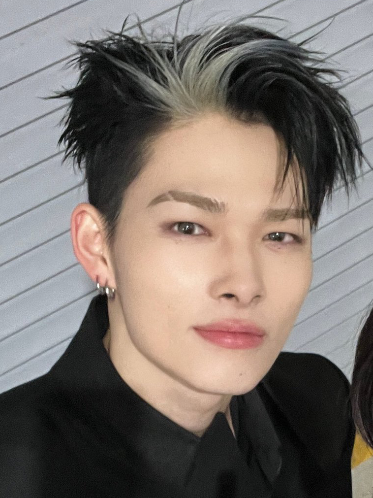 NI-KI (ENHYPEN)的最新照片