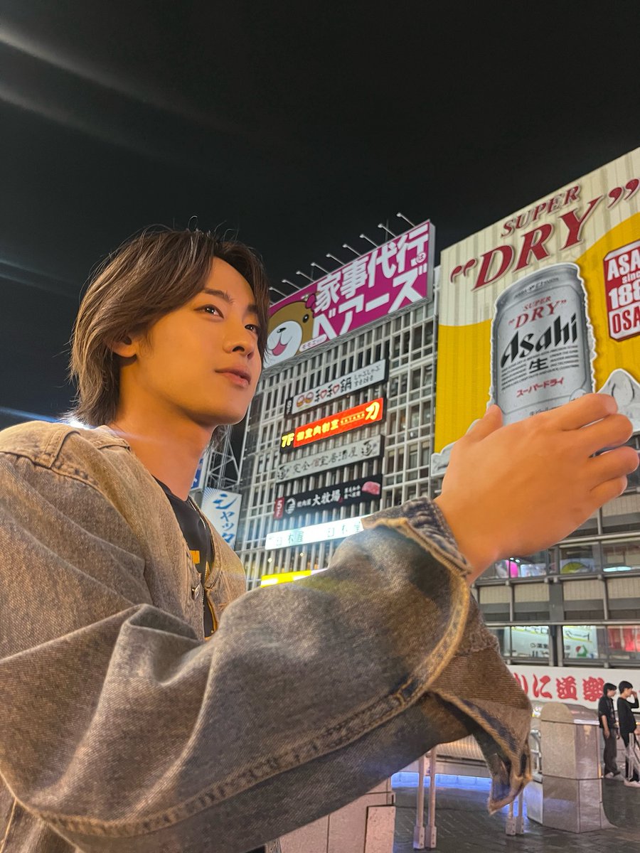 Behind-the-scenes cut of Hi-Fi Un!corn