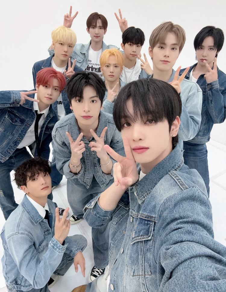 A moment captured by Xikers's fan