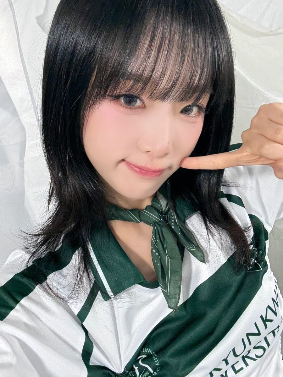 A moment captured by Choi Yena's fan