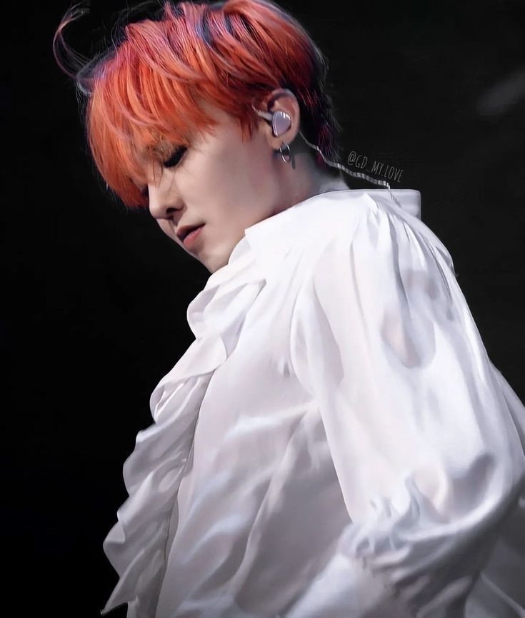 Latest photo of G-DRAGON (BIGBANG)