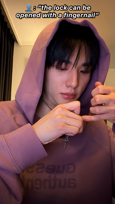 Latest photo of Hyunjin (Stray Kids)